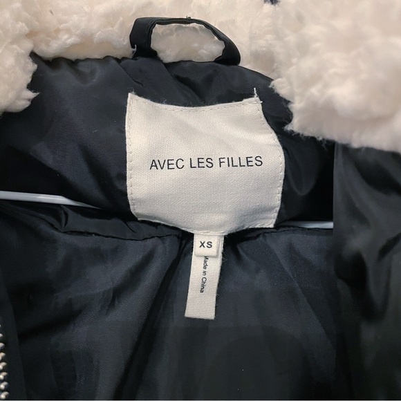 Avec Les Filles Hooded Puffer Jacket Utility Black Faux Fur Gorpcore
Winter Coat - Picture 13 of 16